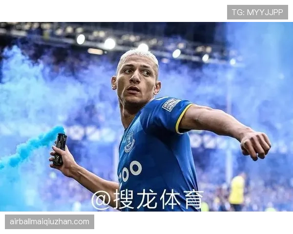 里沙利松近期盘带推进活跃，连续轮次制造威胁成中场关键枢纽